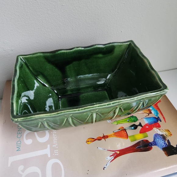 Vintage MCM Green McCoy Pottery Rectangular Planter Vase - Picture 3 of 8